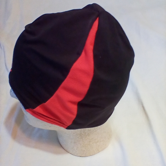 San Francisco Beanie - Picture 3 of 4